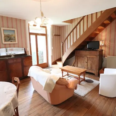 Holiday home Gite Mandailles-saint-julien, 2 Pieces, 3 Personnes - Fr-1-742-278 Mandailles-Saint-Julien
