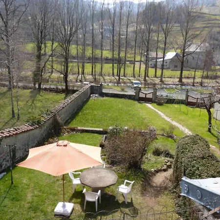 Holiday home Gite Mandailles-saint-julien, 2 Pieces, 3 Personnes - Fr-1-742-278